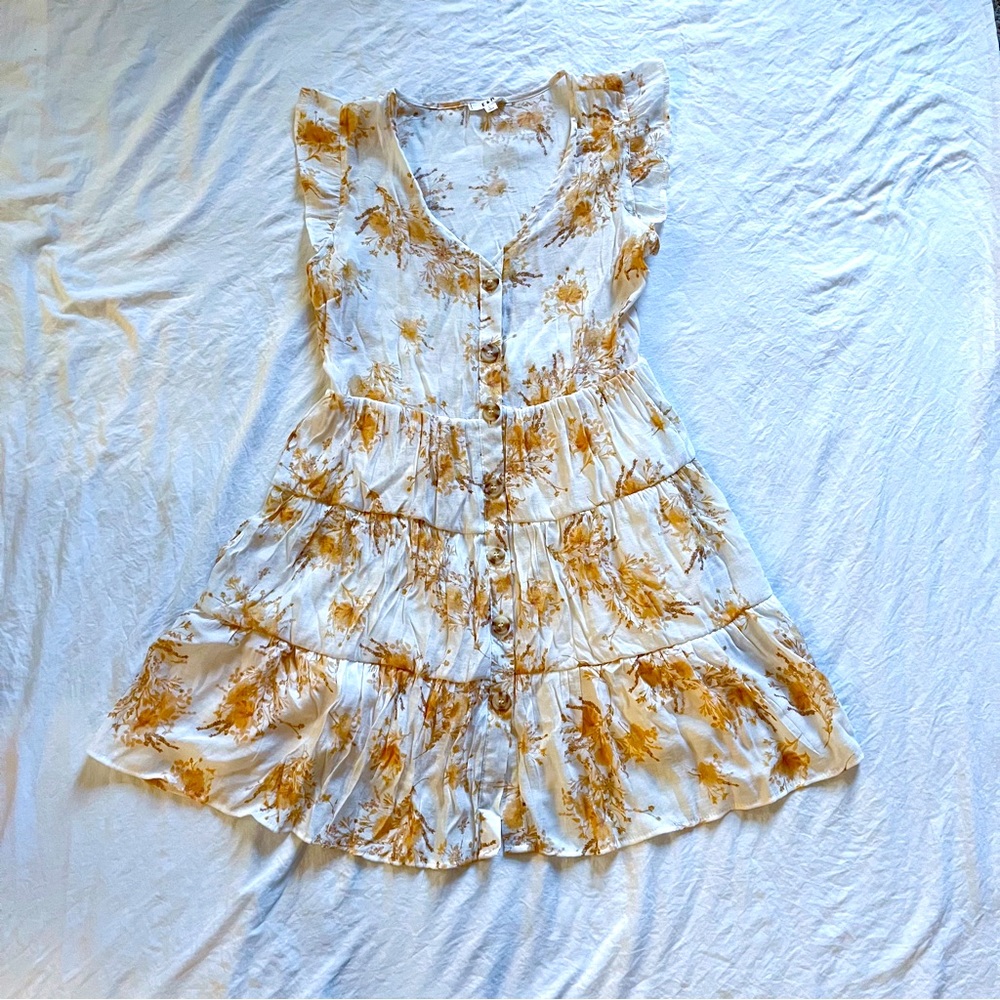 Spring Button-Down V-Neck Floral Ruffle Dress